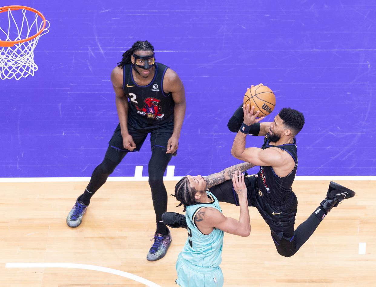 猛龙惊险逆转,晋级下一轮比赛 猛龙惊险逆转,晋级下一轮比赛