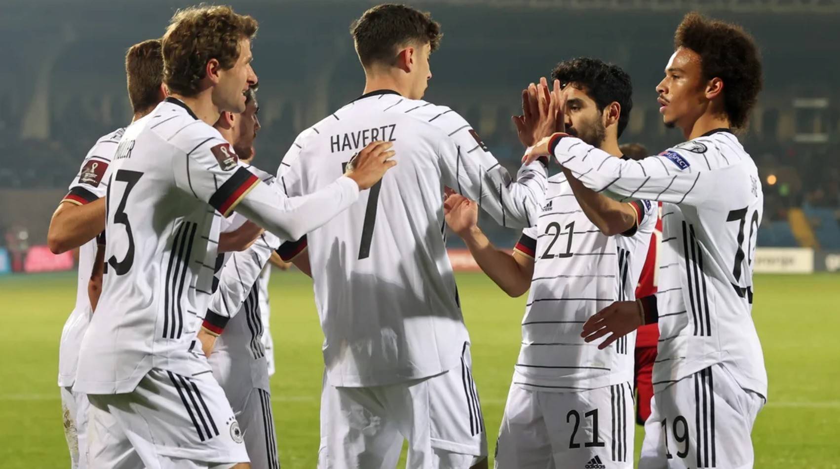 弗莱堡主场击败对手,豪取三分 弗莱堡主场击败对手,豪取三分