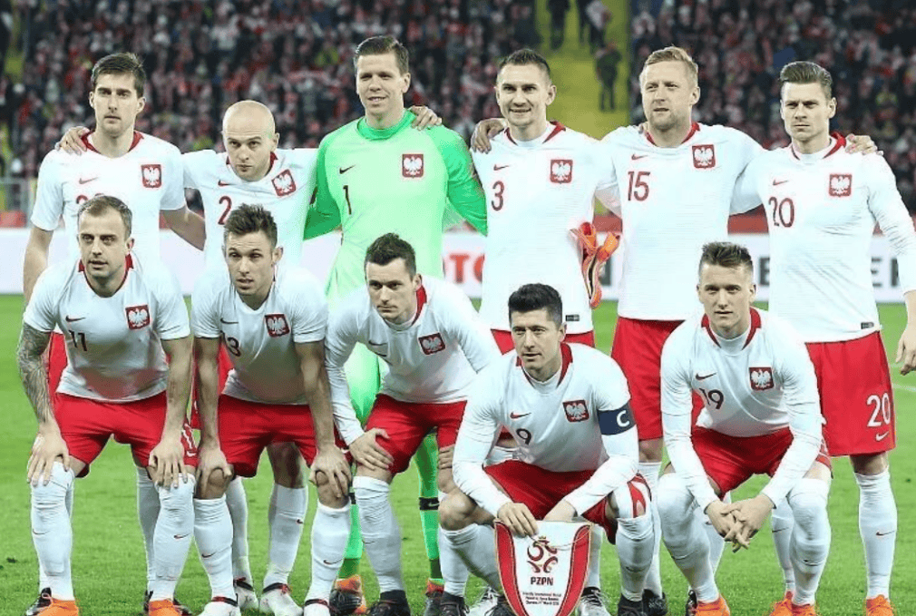 波兰队备受关注,将与奥地利队交锋 波兰队备受关注,将与奥地利队交锋