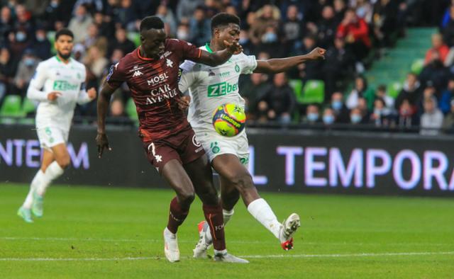 关于圣埃蒂安球员因非法比赛被处罚的信息 关于圣埃蒂安球员因非法比赛被处罚的信息