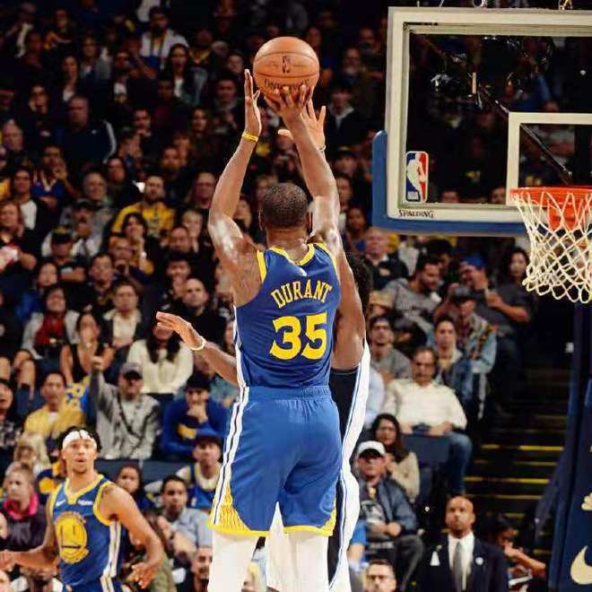 太阳鏖战凯尔特人，武切维奇状态火热