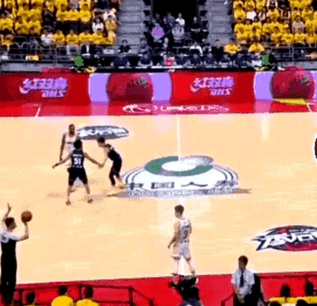 新赛季中最激烈的对决即将开始 新赛季中最激烈的对决即将开始