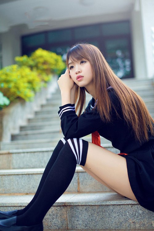 雷火电竞亚洲先驱-爱德华兹令黄蜂折翼，攻防一体诠释何为全场最佳无争议，步行者展露制霸之气